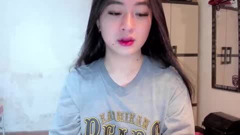 Snapshot of sweetlovepinay04 chatting on 2, 1, 2025 Zoe online show from 2, 1, 2025