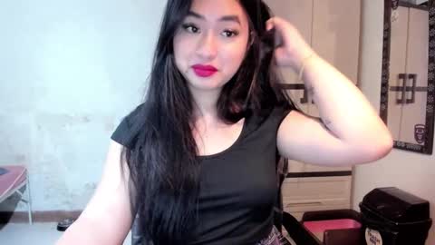 Snapshot of sweetlovepinay04 chatting on 8, 3, 2025 Zoe online show from 8, 3, 2025