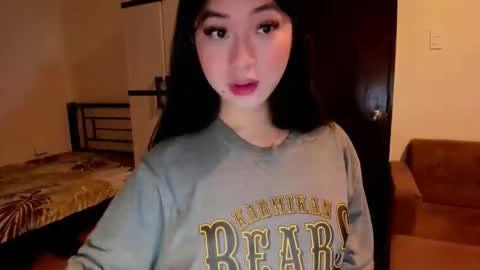 Snapshot of sweetlovepinay04 chatting on 13, 10, 2025 Zoe online show from 13, 10, 2025