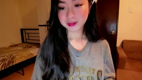 Snapshot of sweetlovepinay04 chatting on 15, 10, 2025 Zoe online show from 15, 10, 2025