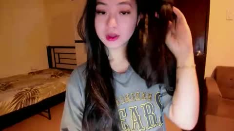 Snapshot of sweetlovepinay04 chatting on 18, 10, 2025 Zoe online show from 18, 10, 2025