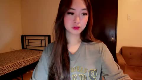 Snapshot of sweetlovepinay04 chatting on 1, 11, 2025 Zoe online show from 1, 11, 2025