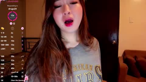 Snapshot of sweetlovepinay04 chatting on 28, 11, 2025 Zoe online show from 28, 11, 2025