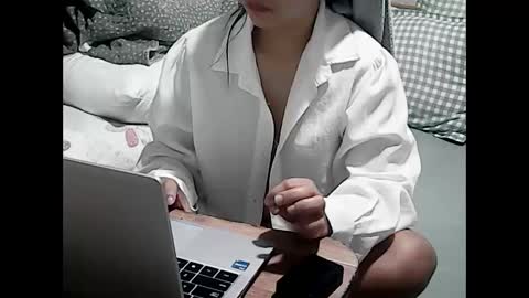 SexyPInay with small tits online show from 17, 3, 2026