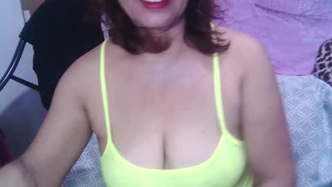 Snapshot of sweetmature_69 chatting on 4, 10, 2025 sweetmature_69 online show from 4, 10, 2025