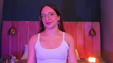 Snapshot of sweetmelodyyy_ chatting on 16, 2, 2026 sweetmelodyyy online show from 16, 2, 2026