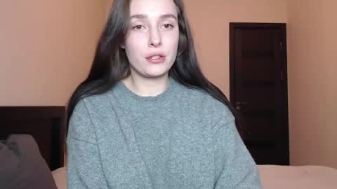 Snapshot of sweetmiaa chatting on 14, 4, 2026 Mia online show from 14, 4, 2026