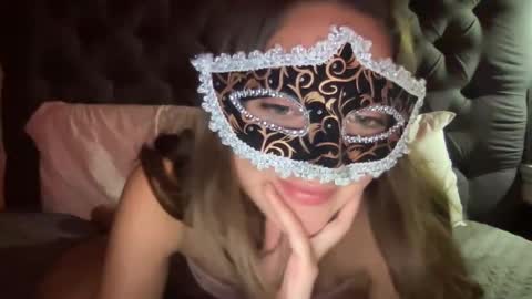 Snapshot of sweetmistyxoxo chatting on 12, 11, 2025 Misty online show from 12, 11, 2025