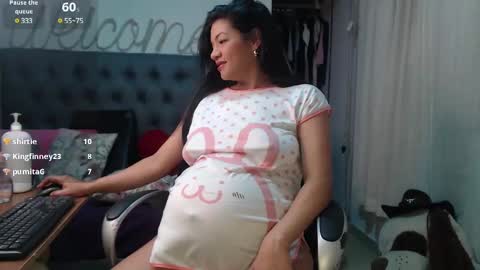 Snapshot of sweetmom12 chatting on 7, 2, 2025 Sweetmom12 online show from 7, 2, 2025