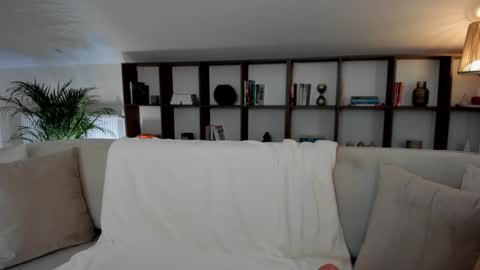 Snapshot of sweetndcrazy chatting on 27, 10, 2025 Nicole online show from 27, 10, 2025