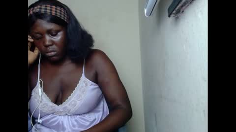 Snapshot of sweetnectarx chatting on 17, 2, 2025 sweetnectarx online show from 17, 2, 2025