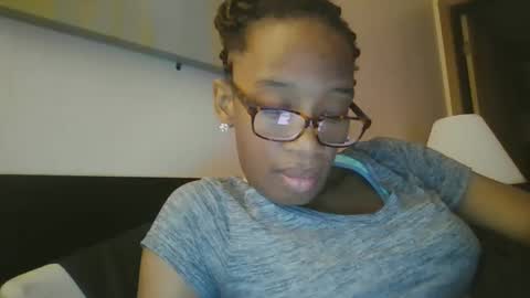 Snapshot of sweetness_cool chatting on 18, 1, 2025 sweetness_cool online show from 18, 1, 2025