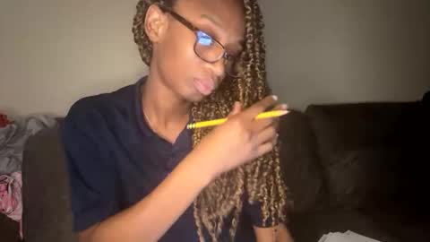 Snapshot of sweetness_cool chatting on 25, 10, 2025 sweetness_cool online show from 25, 10, 2025