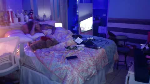 Snapshot of sweetnsexy95 chatting on 3, 2, 2025 WeAim2PZzz online show from 3, 2, 2025