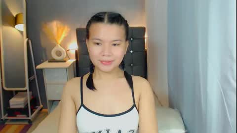 Snapshot of sweetnwildts chatting on 19, 4, 2026 Ghena online show from 19, 4, 2026