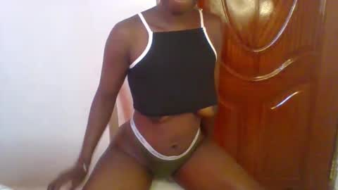 Snapshot of sweetpasion2 chatting on 1, 3, 2025 sweetpasion2 online show from 1, 3, 2025