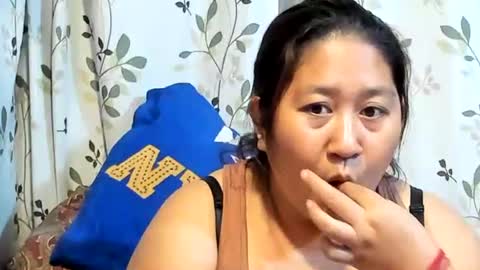 Snapshot of sweetpilipina88 chatting on 24, 11, 2025 MIA online show from 24, 11, 2025