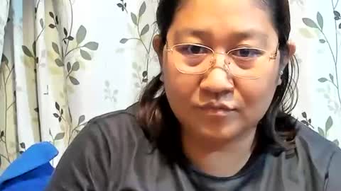 Snapshot of sweetpilipina88 chatting on 27, 11, 2025 MIA online show from 27, 11, 2025