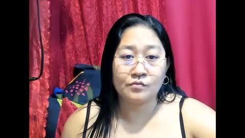 Snapshot of sweetpilipina88 chatting on 24, 5, 2026 MIA online show from 24, 5, 2026