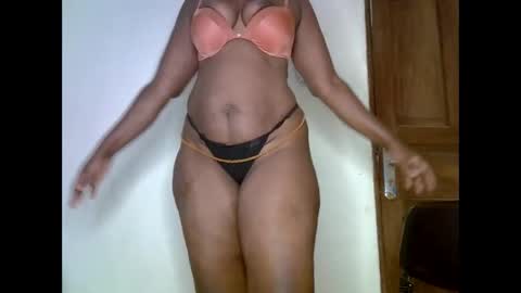 Snapshot of sweetrenne chatting on 23, 2, 2025 sweetrenne online show from 23, 2, 2025