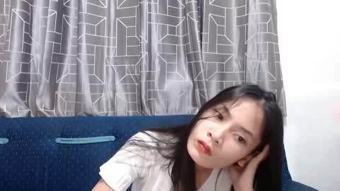 Mia online show from 8, 12, 2024