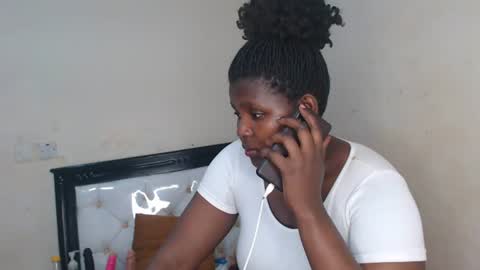 Snapshot of sweetslyvie chatting on 10, 7, 2026 sweetslyvie online show from 10, 7, 2026