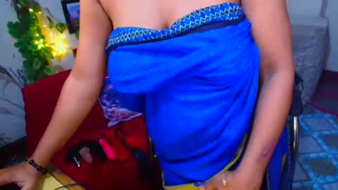 Snapshot of sweetsour18 chatting on 21, 11, 2025 SweetSour online show from 21, 11, 2025