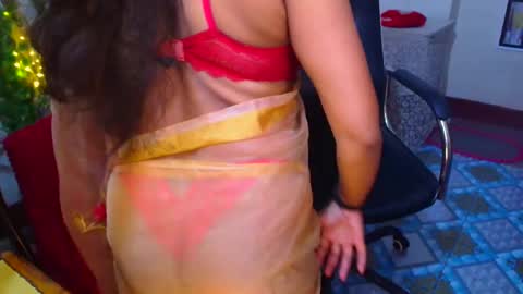 Snapshot of sweetsour18 chatting on 1, 12, 2025 SweetSour online show from 1, 12, 2025