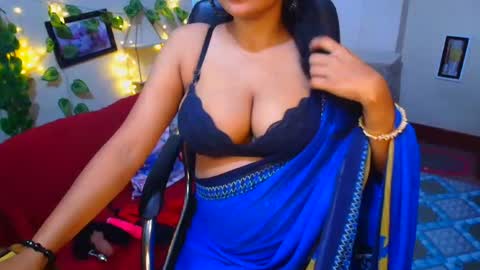 Snapshot of sweetsour18 chatting on 14, 12, 2025 SweetSour online show from 14, 12, 2025