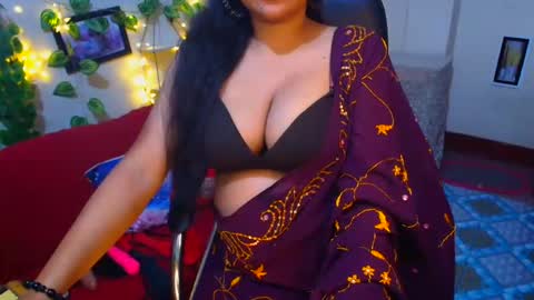 Snapshot of sweetsour18 chatting on 16, 12, 2025 SweetSour online show from 16, 12, 2025