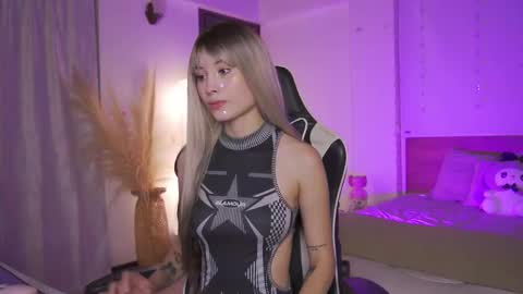 Snapshot of sweett_catt1 chatting on 1, 3, 2025 Cat independent model online show from 1, 3, 2025