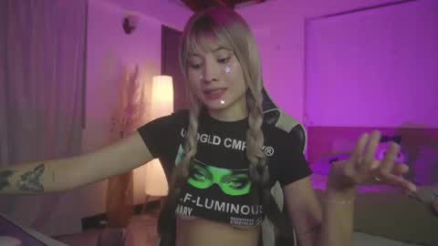 Snapshot of sweett_catt1 chatting on 6, 3, 2025 Cat independent model online show from 6, 3, 2025