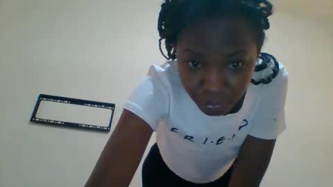 Snapshot of sweett_kimmie chatting on 5, 4, 2026 sweett_kimmie online show from 5, 4, 2026
