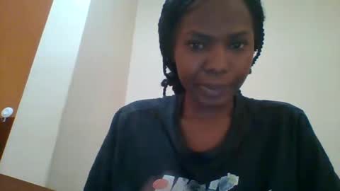 Snapshot of sweett_kimmie chatting on 7, 4, 2026 sweett_kimmie online show from 7, 4, 2026