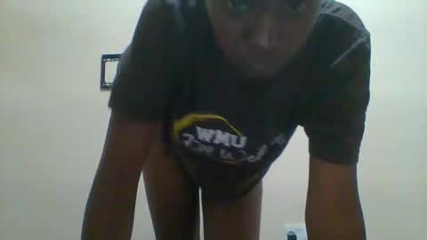 Snapshot of sweett_kimmie chatting on 22, 4, 2026 sweett_kimmie online show from 22, 4, 2026