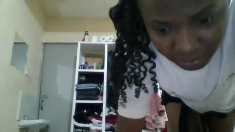 Snapshot of sweett_kimmie chatting on 8, 5, 2026 sweett_kimmie online show from 8, 5, 2026