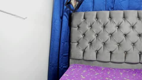 sweett_luna_19 online show from 14, 1, 2026