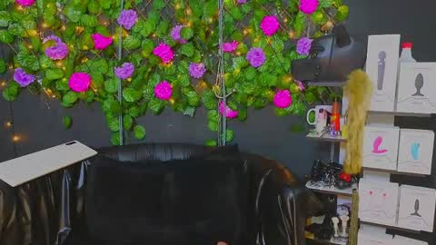 Molly -  INDEPENDENT MODEL online show from 4, 6, 2026