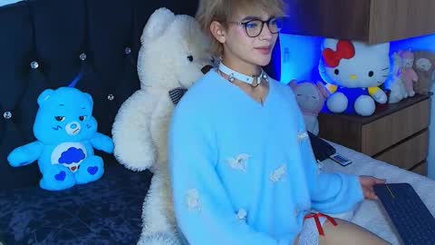 Neffer online show from 25, 11, 2025