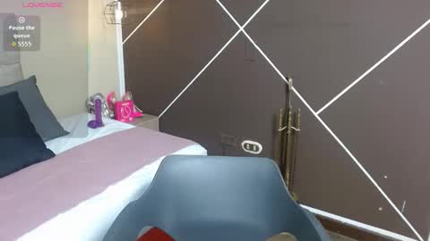 Snapshot of sweettscarlet chatting on 8, 10, 2025 Scarlet online show from 8, 10, 2025