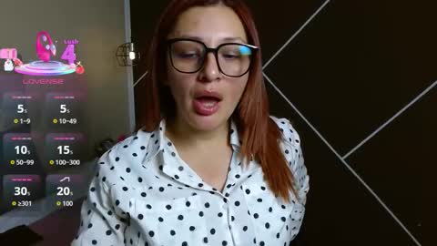 Snapshot of sweettscarlet chatting on 10, 10, 2025 Scarlet online show from 10, 10, 2025