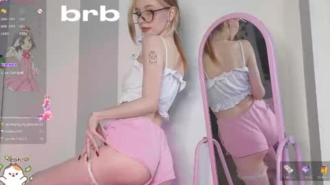 Snapshot of sweetuniporn chatting on 6, 12, 2024 Elis a little vacation Ill be here Saturday my schedules in bio online show from 6, 12, 2024