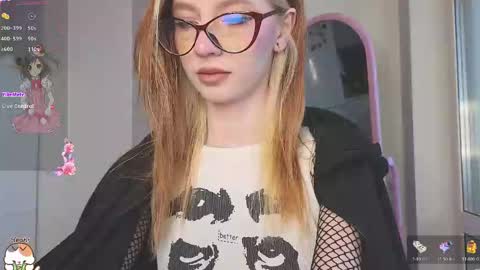 Snapshot of sweetuniporn chatting on 7, 12, 2024 Elis a little vacation Ill be here Saturday my schedules in bio online show from 7, 12, 2024