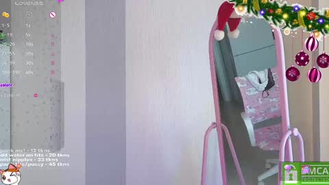 Snapshot of sweetuniporn chatting on 5, 1, 2025 Elis a little vacation Ill be here Saturday my schedules in bio online show from 5, 1, 2025