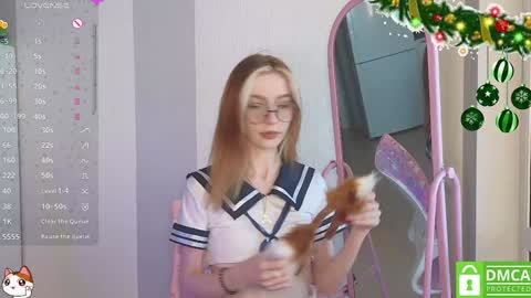 Snapshot of sweetuniporn chatting on 6, 1, 2025 Elis a little vacation Ill be here Saturday my schedules in bio online show from 6, 1, 2025