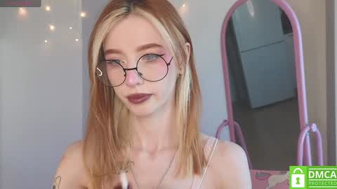 Snapshot of sweetuniporn chatting on 17, 1, 2025 Elis a little vacation Ill be here Saturday my schedules in bio online show from 17, 1, 2025