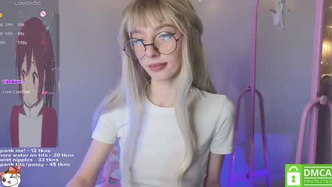 Snapshot of sweetuniporn chatting on 2, 2, 2025 Elis a little vacation Ill be here Saturday my schedules in bio online show from 2, 2, 2025