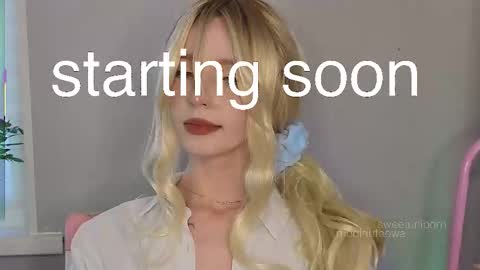 Snapshot of sweetuniporn chatting on 19, 10, 2025 Elis a little vacation Ill be here Saturday my schedules in bio online show from 19, 10, 2025