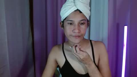 Snapshot of sweetvictoria2000 chatting on 8, 11, 2025 sweetvictoria2000 online show from 8, 11, 2025