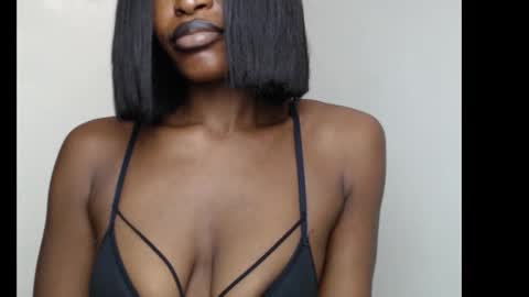 sweetxxboobsx online show from 12, 10, 2025